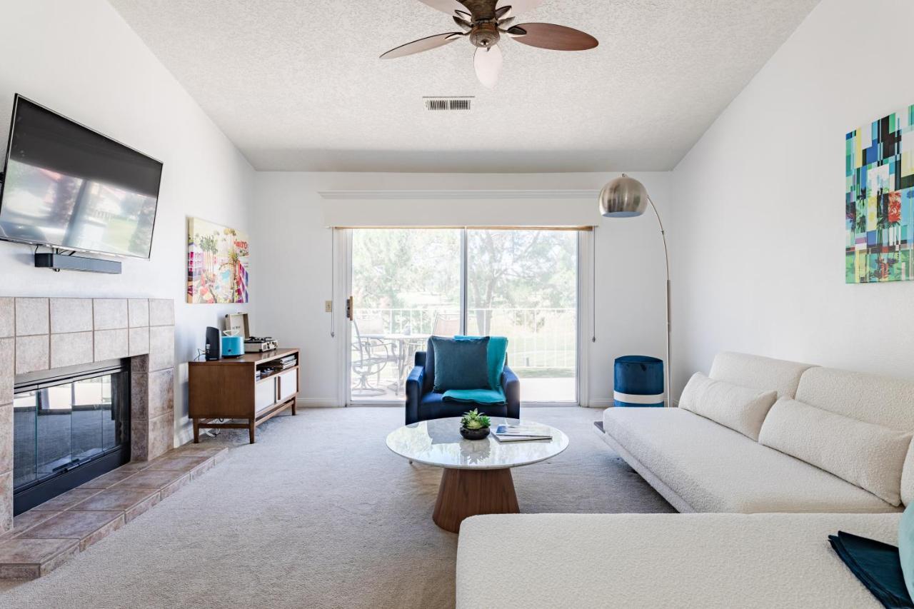 Elegant modern Palm Desert getaway Buitenkant foto