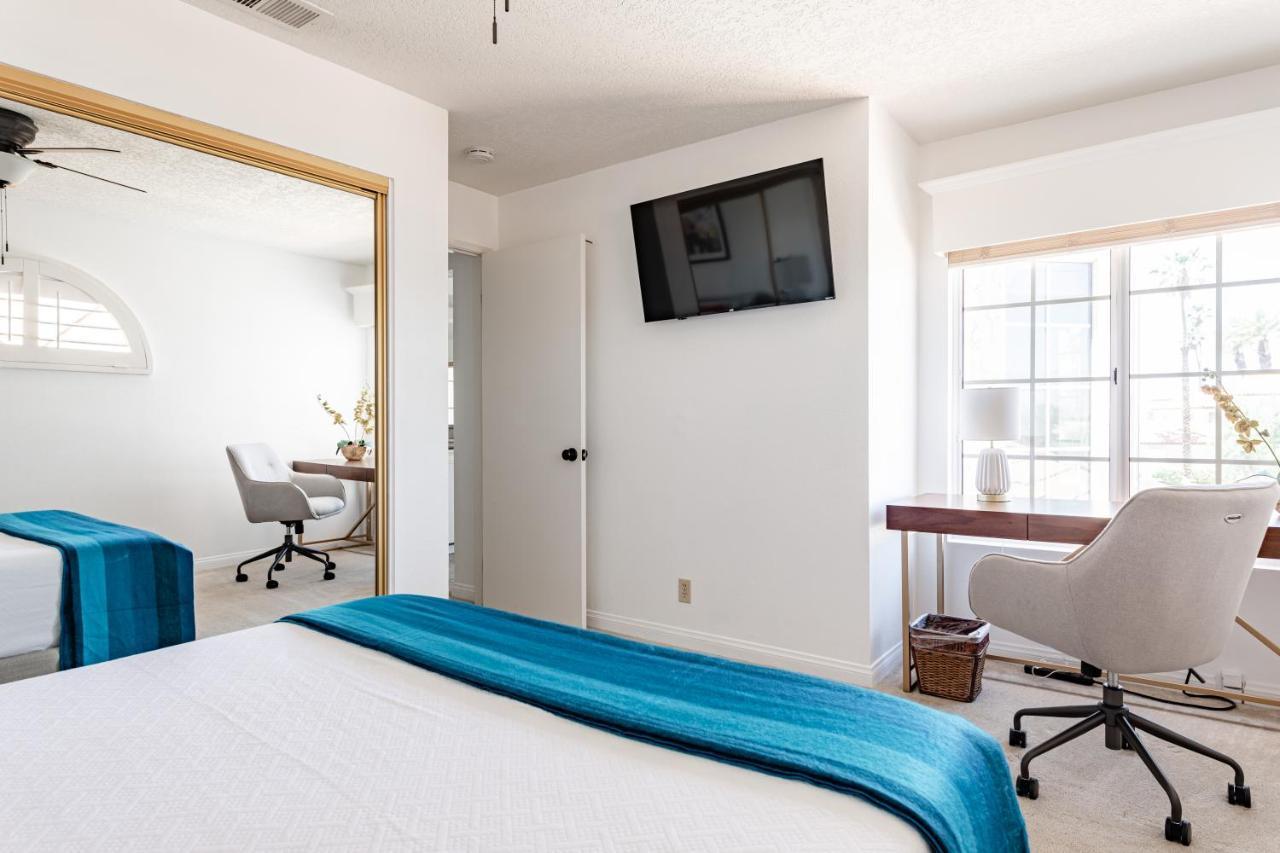 Elegant modern Palm Desert getaway Buitenkant foto