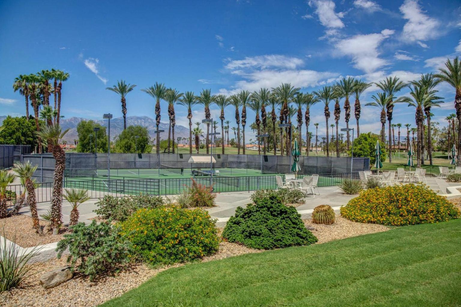 Elegant modern Palm Desert getaway Buitenkant foto